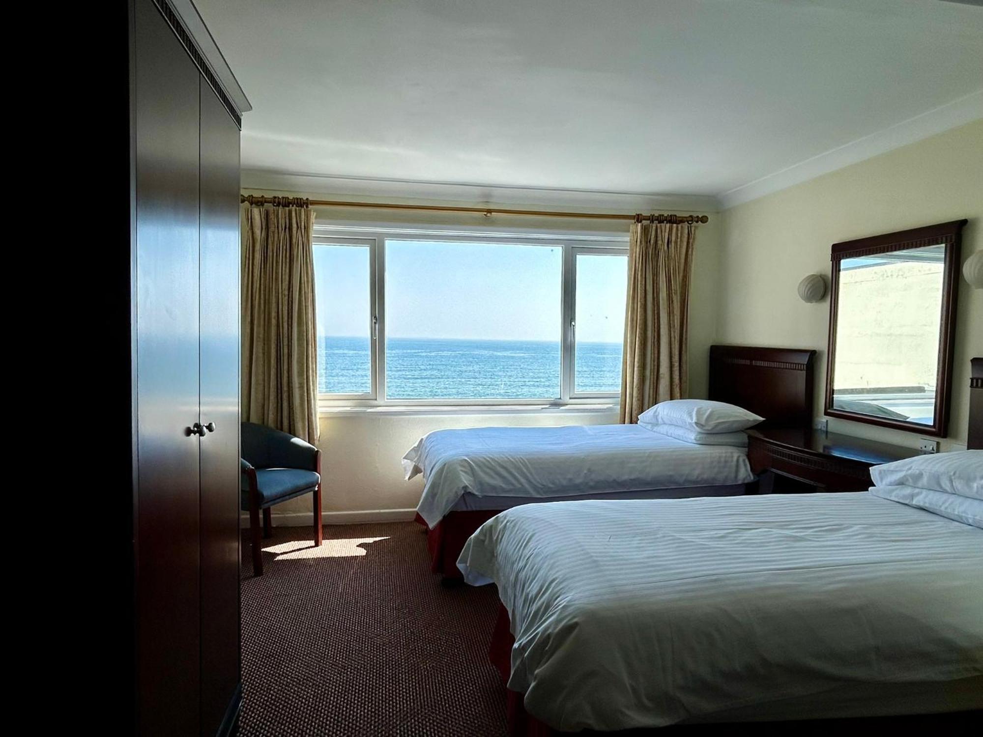 Regent Court - Seafront, Sandown - Free Car Ferry For Bookings Of 3 Or More Nights, Subject To Availability エクステリア 写真